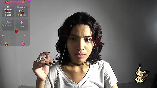 Lovelyamyy online show from February 28, 2025, 5:04 am
