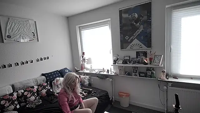 CDHannahSub online show from June 26, 2026, 7:14 am
