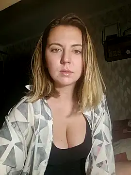 Snapshot of Melenka chatting on January 21, 2025, 11:55 pm Melenka online show from January 21, 2025, 11:55 pm