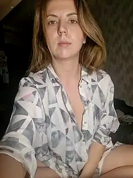 Snapshot of Melenka chatting on January 15, 2025, 12:51 am Melenka online show from January 15, 2025, 12:51 am