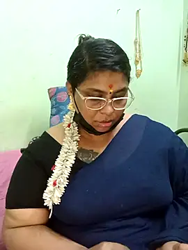 Snapshot of vennila-mallu77 chatting on February 26, 2025, 6:26 pm vennila-mallu77 online show from February 26, 2025, 6:26 pm