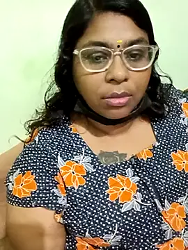 Snapshot of vennila-mallu77 chatting on February 14, 2025, 8:37 pm vennila-mallu77 online show from February 14, 2025, 8:37 pm