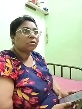 Snapshot of vennila-mallu77 chatting on March 13, 2025, 1:43 am vennila-mallu77 online show from March 13, 2025, 1:43 am