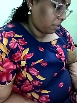 Snapshot of vennila-mallu77 chatting on March 12, 2025, 7:35 am vennila-mallu77 online show from March 12, 2025, 7:35 am