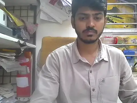 cute modell online show from February 20, 2026, 8:27 am