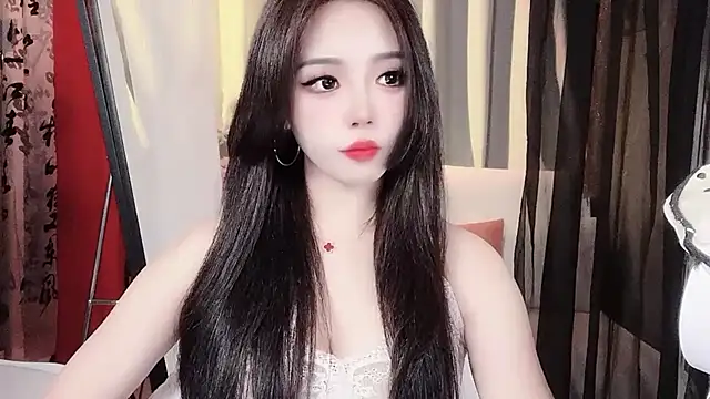 ying-love520 online show from November 4, 2025, 12:53 pm