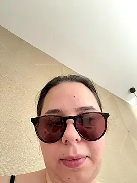 Teasingsarah online show from October 10, 2025, 11:55 am