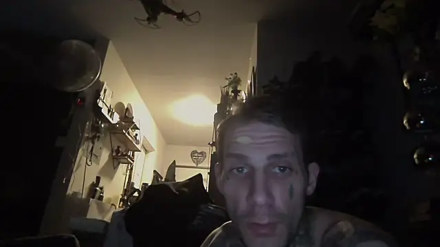 Snapshot of Aru916 chatting on June 17, 2026, 12:15 pm Aru916 online show from June 17, 2026, 12:15 pm