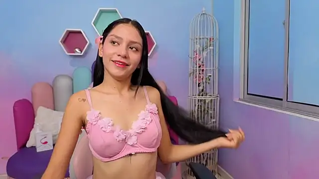 Snapshot of KAHTY_JONES chatting on September 30, 2025, 3:56 am KAHTY JONES online show from September 30, 2025, 3:56 am