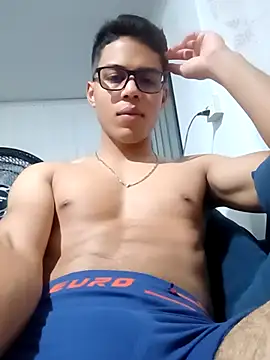 Snapshot of HornyTiger744 chatting on January 15, 2026, 11:52 pm HornyTiger744 online show from January 15, 2026, 11:52 pm