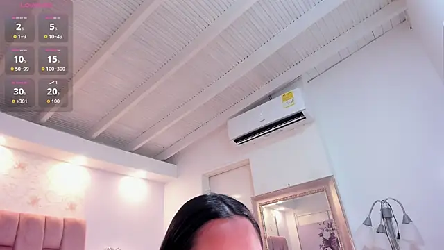 Snapshot of renatarussel chatting on October 25, 2025, 8:09 pm renatarussel online show from October 25, 2025, 8:09 pm