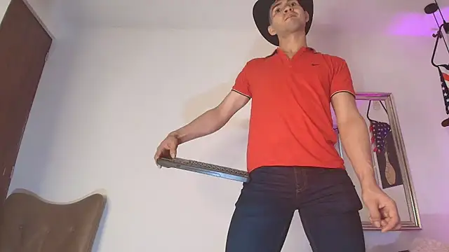 Snapshot of orlando_yate chatting on October 11, 2025, 8:32 pm orlando yate online show from October 11, 2025, 8:32 pm