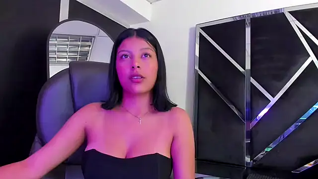 Snapshot of Salmaportman69 chatting on October 20, 2025, 3:19 am Salmaportman69 online show from October 20, 2025, 3:19 am