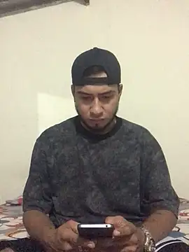 Snapshot of Danger27 chatting on January 10, 2025, 4:12 am Danger27 online show from January 10, 2025, 4:12 am