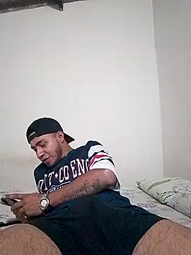 Snapshot of Danger27 chatting on March 22, 2025, 10:26 pm Danger27 online show from March 22, 2025, 10:26 pm