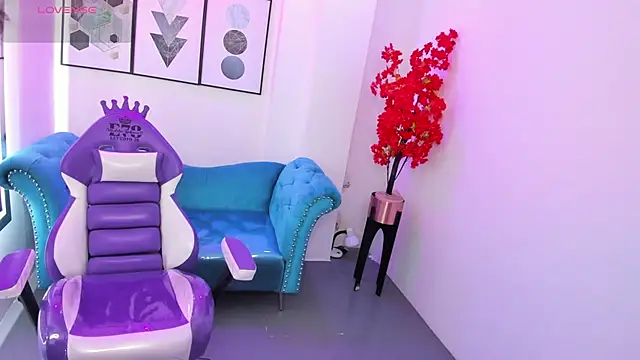 Akaza Hakuji  online show from October 7, 2025, 12:28 pm