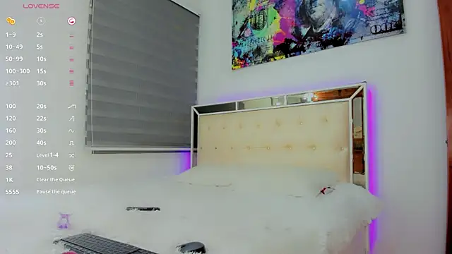 Sexyhot cat online show from April 7, 2026, 3:19 am