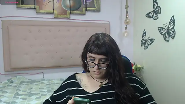 kathepickmanx online show from February 25, 2026, 3:18 am