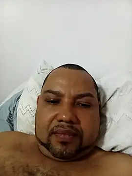 Marcio2235 online show from November 17, 2025, 10:36 pm