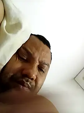 Marcio2235 online show from September 26, 2025, 6:09 am