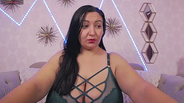 BustyEva  online show from November 14, 2025, 4:54 pm