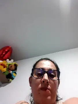 CHARLOTTE 1711 online show from November 1, 2025, 3:35 am