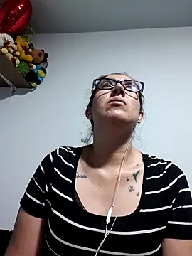 CHARLOTTE 1711 online show from November 9, 2025, 6:17 am