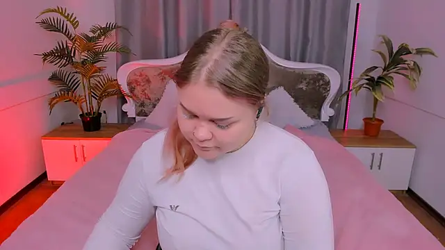 Erica  Alta online show from December 5, 2025, 6:34 am