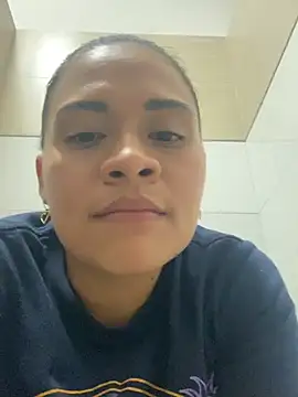 Yessica 832 online show from April 23, 2026, 10:44 pm