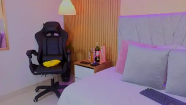 avis lara online show from February 25, 2026, 7:36 pm