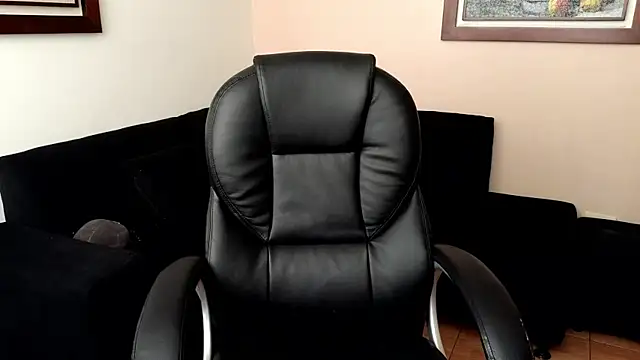 Snapshot of hairyncuteass chatting on November 30, 2025, 11:44 am hairyncuteass online show from November 30, 2025, 11:44 am