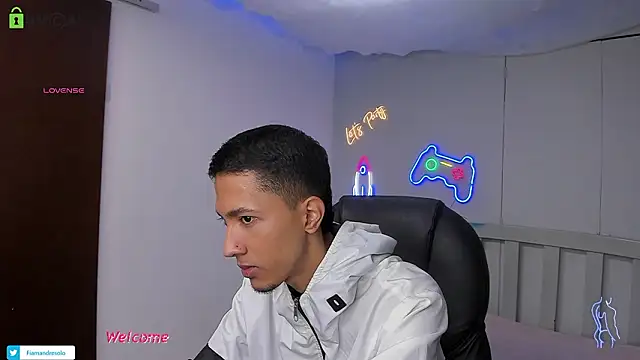 Snapshot of HarolddXL chatting on February 3, 2026, 1:27 pm HarolddXL online show from February 3, 2026, 1:27 pm