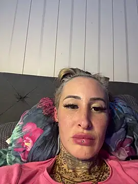 Snapshot of Black_sweet_Rose chatting on February 22, 2026, 2:19 pm Black sweet Rose online show from February 22, 2026, 2:19 pm