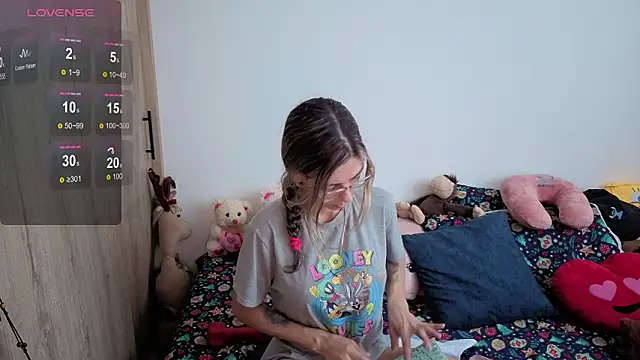 Snapshot of Princezzlove3 chatting on February 20, 2026, 1:13 pm Princezzlove3 online show from February 20, 2026, 1:13 pm