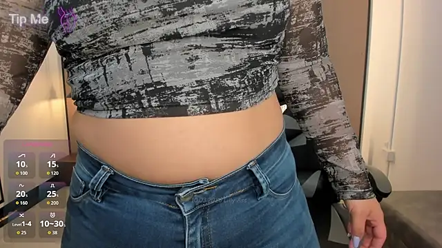 lilly ass  online show from March 10, 2026, 12:31 pm