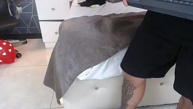 BrandonColee online show from February 21, 2025, 12:27 pm