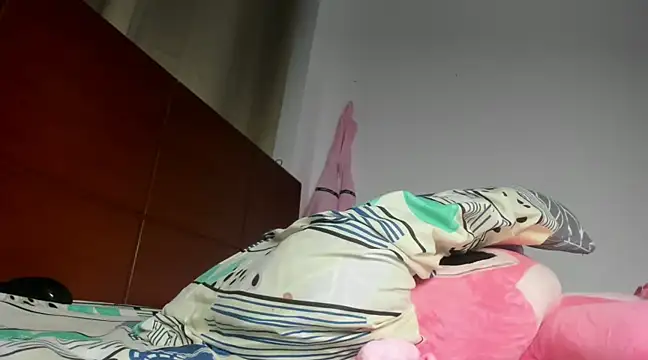 Amber ly online show from March 2, 2025, 9:43 am