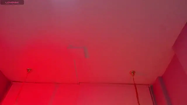 Snapshot of Aitana_Hilton_ chatting on January 13, 2026, 11:36 am Aitana Hilton online show from January 13, 2026, 11:36 am