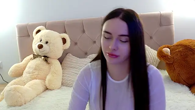 Snapshot of Lilliana_Moon chatting on October 16, 2025, 6:43 am Lilliana Moon online show from October 16, 2025, 6:43 am