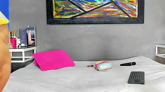 Snapshot of Charlotte_curvy_ chatting on June 3, 2026, 8:24 pm Charlotte curvy online show from June 3, 2026, 8:24 pm