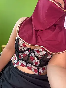 Snapshot of zahra_Jalid chatting on February 10, 2026, 11:15 pm zahra Jalid online show from February 10, 2026, 11:15 pm