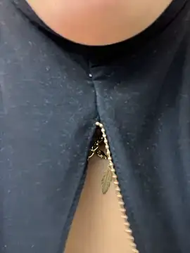 Snapshot of zahra_Jalid chatting on January 9, 2026, 12:39 am zahra Jalid online show from January 9, 2026, 12:39 am