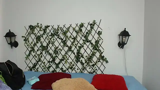 Snapshot of zahra_Jalid chatting on March 13, 2025, 8:00 pm zahra Jalid online show from March 13, 2025, 8:00 pm