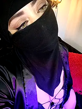 Snapshot of zahra_Jalid chatting on March 8, 2025, 12:33 am zahra Jalid online show from March 8, 2025, 12:33 am