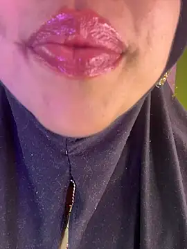 Snapshot of zahra_Jalid chatting on February 25, 2026, 11:26 pm zahra Jalid online show from February 25, 2026, 11:26 pm