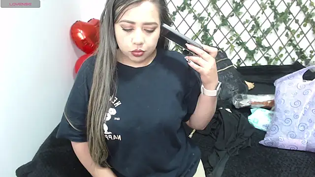 Snapshot of zahra_Jalid chatting on March 5, 2025, 8:42 pm zahra Jalid online show from March 5, 2025, 8:42 pm