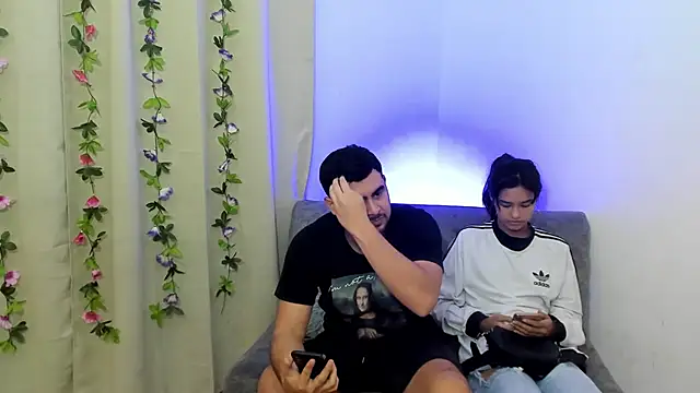 Snapshot of blueroom_party chatting on February 1, 2025, 11:42 am blueroom party online show from February 1, 2025, 11:42 am