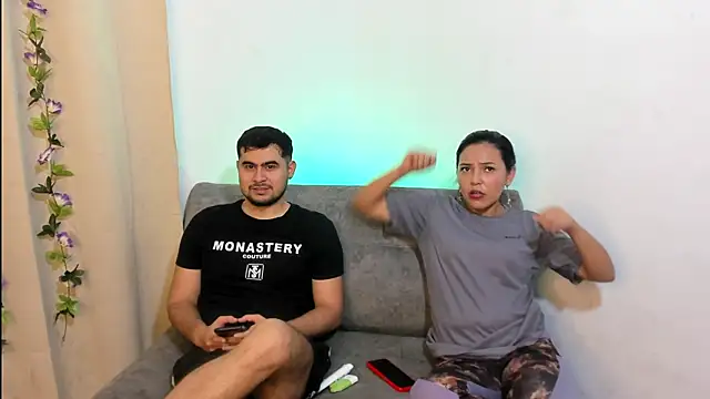 Snapshot of blueroom_party chatting on February 14, 2025, 6:29 pm blueroom party online show from February 14, 2025, 6:29 pm