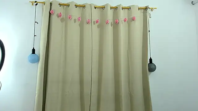 Snapshot of blueroom_party chatting on January 17, 2025, 9:28 pm blueroom party online show from January 17, 2025, 9:28 pm