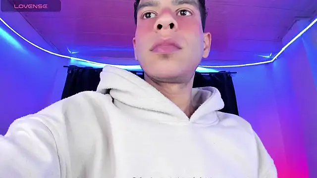 Ethan Boyy online show from April 9, 2026, 9:21 pm